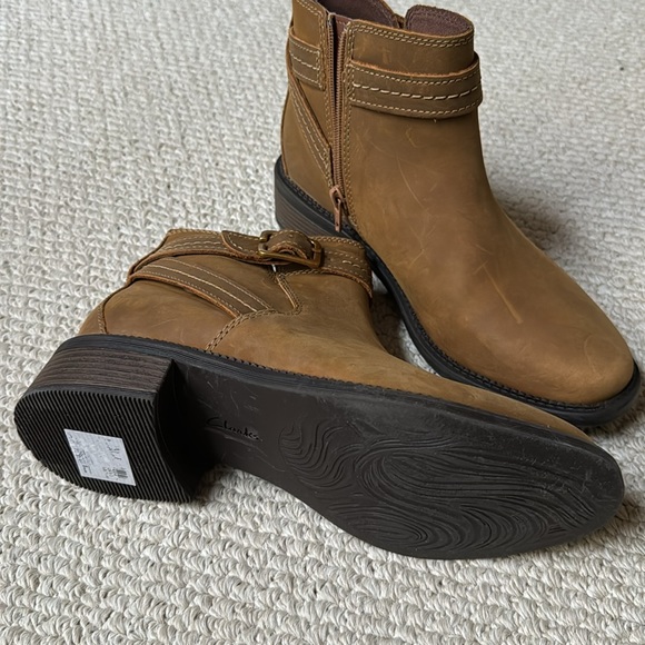 Clarks Maye leather boots - Picture 3 of 3